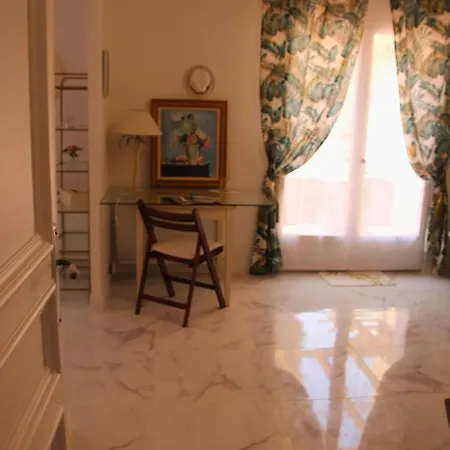 Villa Lanzac Вилла *