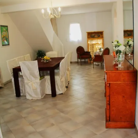 Villa Lanzac Villa *