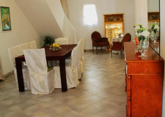 Villa Lanzac Villa *